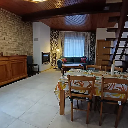 Small Comfortable House 칼라이스