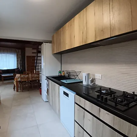 Small Comfortable House * 칼라이스